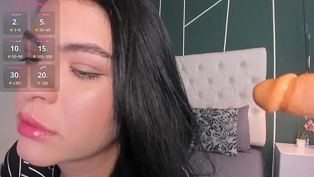 Snapshot of Veronicalanx1 chatting on December 5, 2025, 12:15 pm Veronicalanx1 online show from December 5, 2025, 12:15 pm