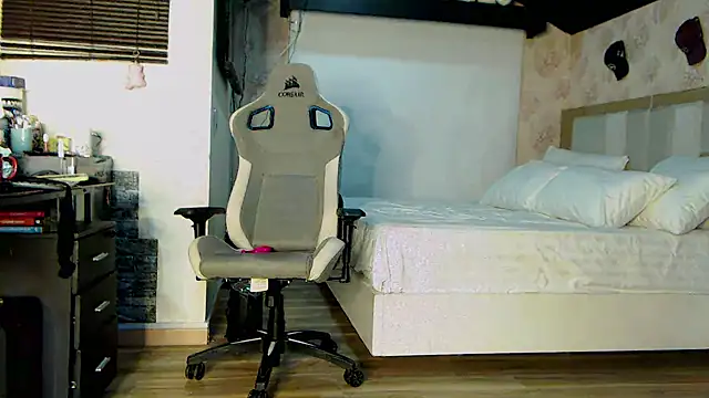 Snapshot of stefializon chatting on September 24, 2025, 4:30 am stefializon online show from September 24, 2025, 4:30 am