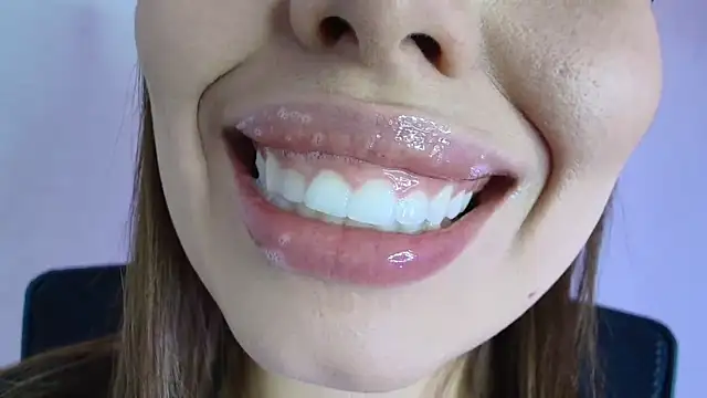 Snapshot of lisbet21x chatting on December 18, 2025, 8:12 pm lisbet21x online show from December 18, 2025, 8:12 pm