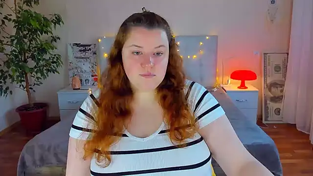 PolinaSalvatore online show from April 4, 2026, 2:45 pm