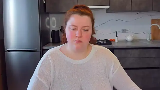 PolinaSalvatore online show from February 17, 2025, 1:44 pm