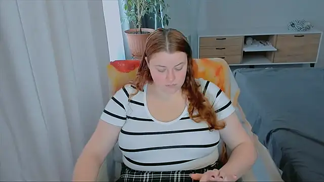 PolinaSalvatore online show from October 12, 2025, 11:44 am