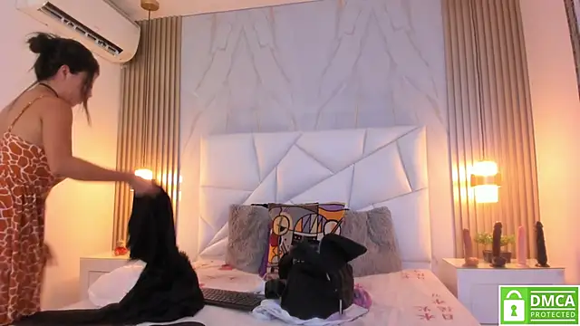 cinthya11 online show from February 6, 2025, 7:18 pm