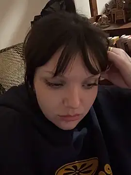 SweetMaisie online show from February 9, 2026, 2:31 am