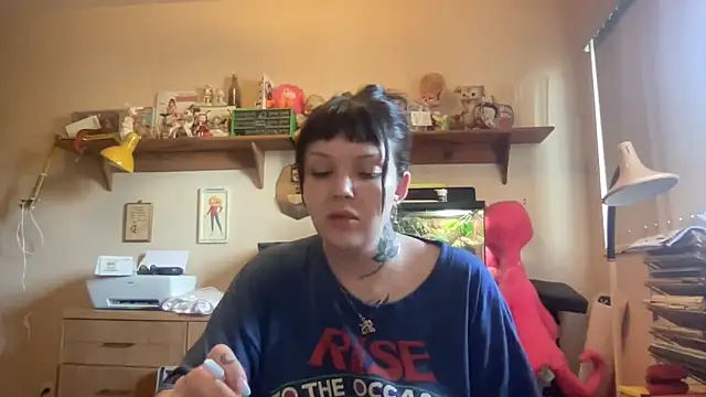 SweetMaisie online show from April 17, 2026, 5:27 pm