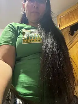 andreaisis2 online show from April 22, 2026, 8:04 pm