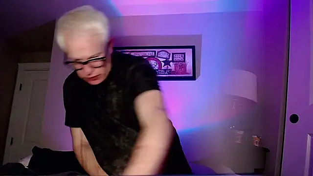 Snapshot of Snarfle82 chatting on November 28, 2025, 1:55 pm Snarfle82 online show from November 28, 2025, 1:55 pm