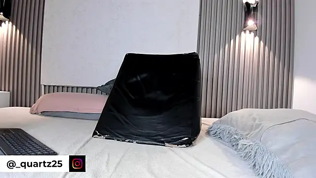 Snapshot of Zafiiraa chatting on February 7, 2026, 4:15 pm Zafiiraa online show from February 7, 2026, 4:15 pm