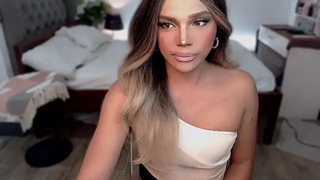 Snapshot of liaa_lurrecams chatting on October 24, 2025, 11:20 am liaa lurrecams online show from October 24, 2025, 11:20 am