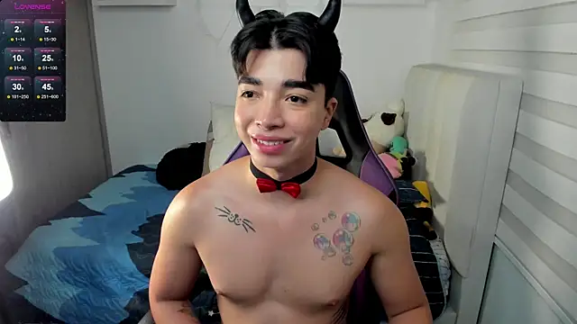 Snapshot of santy7v7 chatting on October 29, 2025, 1:10 pm santy7v7 online show from October 29, 2025, 1:10 pm