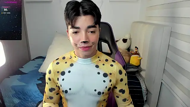 Snapshot of santy7v7 chatting on October 31, 2025, 1:30 pm santy7v7 online show from October 31, 2025, 1:30 pm