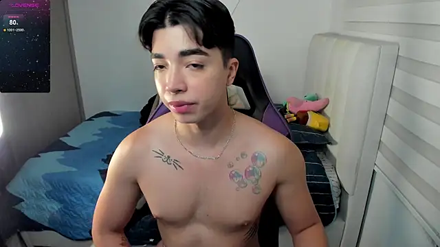 Snapshot of santy7v7 chatting on October 24, 2025, 1:21 pm santy7v7 online show from October 24, 2025, 1:21 pm