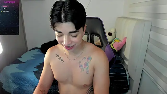 Snapshot of santy7v7 chatting on November 2, 2025, 1:16 pm santy7v7 online show from November 2, 2025, 1:16 pm