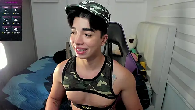 Snapshot of santy7v7 chatting on October 30, 2025, 1:20 pm santy7v7 online show from October 30, 2025, 1:20 pm