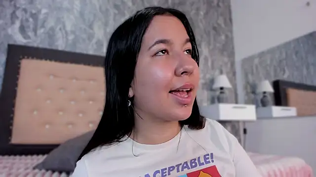 Lia sarahi online show from October 5, 2025, 11:45 am