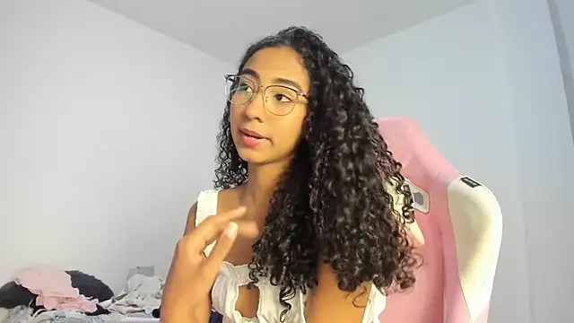 Snapshot of khaliope chatting on July 21, 2026, 1:56 pm khaliope online show from July 21, 2026, 1:56 pm