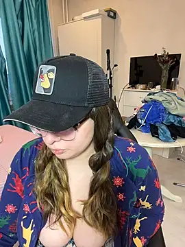 DienkaGreen online show from February 4, 2026, 6:41 am