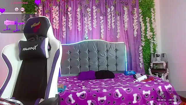 ariana-lopez online show from February 12, 2026, 3:01 pm