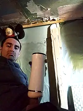 Wero4200 online show from December 1, 2025, 7:15 pm