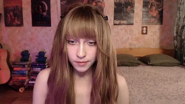 Friendly Ellie online show from June 2, 2026, 12:32 am