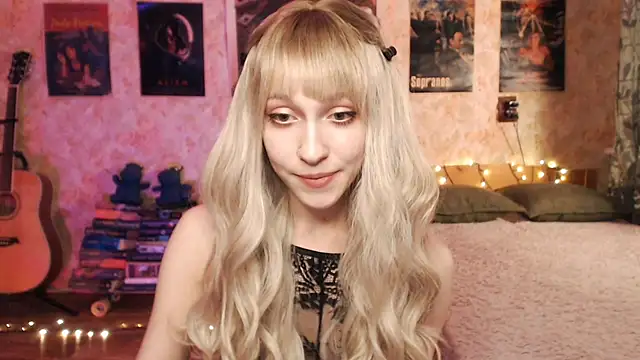 Snapshot of Friendly_Ellie chatting on January 9, 2025, 3:15 am Friendly Ellie online show from January 9, 2025, 3:15 am