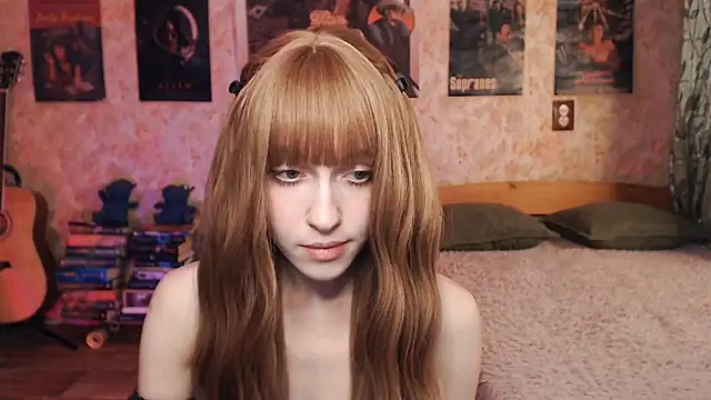Snapshot of Friendly_Ellie chatting on October 16, 2025, 1:08 pm Friendly Ellie online show from October 16, 2025, 1:08 pm