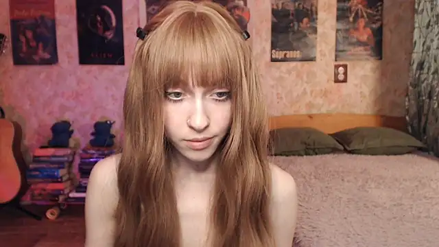 Friendly Ellie online show from November 30, 2025, 1:39 am