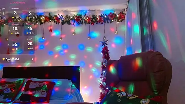 Snapshot of ISABEEL_SOFIA01 chatting on December 14, 2025, 10:10 am ISABEEL SOFIA01 online show from December 14, 2025, 10:10 am