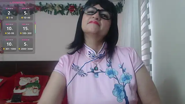 Snapshot of ISABEEL_SOFIA01 chatting on October 22, 2025, 12:48 pm ISABEEL SOFIA01 online show from October 22, 2025, 12:48 pm