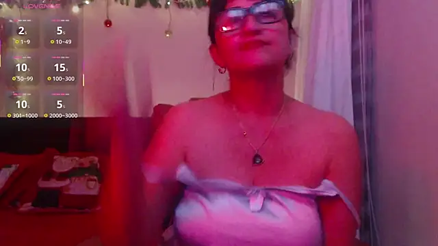 Snapshot of ISABEEL_SOFIA01 chatting on October 24, 2025, 1:04 am ISABEEL SOFIA01 online show from October 24, 2025, 1:04 am