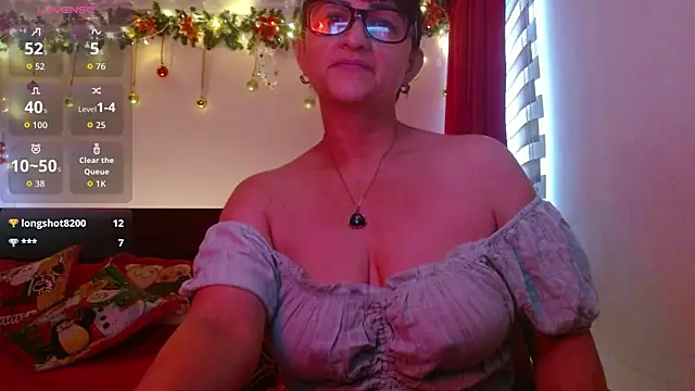 Snapshot of ISABEEL_SOFIA01 chatting on January 7, 2026, 12:10 pm ISABEEL SOFIA01 online show from January 7, 2026, 12:10 pm