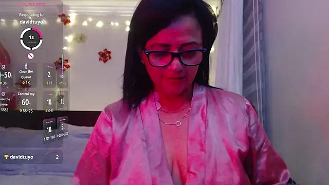 Snapshot of ISABEEL_SOFIA01 chatting on September 27, 2025, 10:43 am ISABEEL SOFIA01 online show from September 27, 2025, 10:43 am