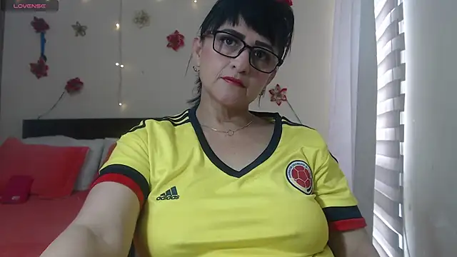 Snapshot of ISABEEL_SOFIA01 chatting on March 20, 2025, 3:36 pm ISABEEL SOFIA01 online show from March 20, 2025, 3:36 pm