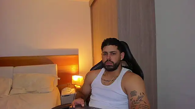 Justyn Torres online show from February 25, 2025, 3:09 pm