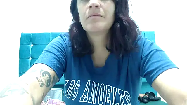 valentinaricothx online show from December 5, 2025, 4:49 pm