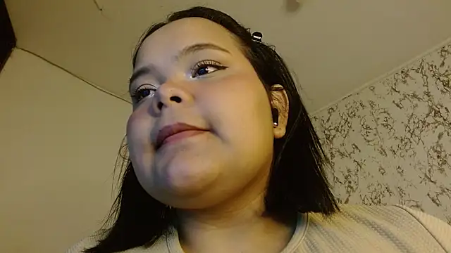 Snapshot of sexychubby___ chatting on November 28, 2025, 3:39 am sexychubby online show from November 28, 2025, 3:39 am