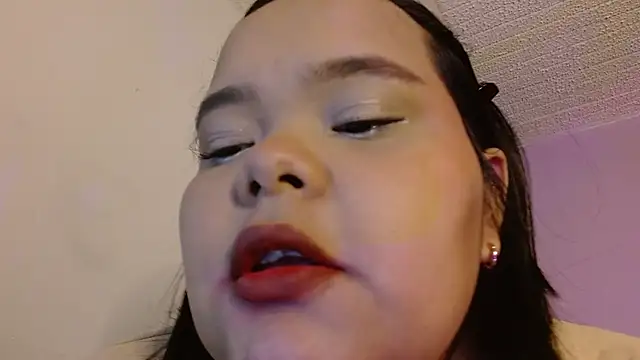 Snapshot of sexychubby___ chatting on June 15, 2026, 6:51 pm sexychubby online show from June 15, 2026, 6:51 pm