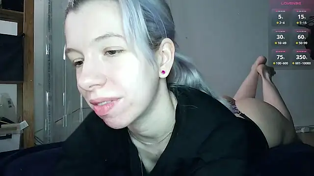 Snapshot of cruellagoth666 chatting on May 21, 2026, 11:18 am cruellagoth666 online show from May 21, 2026, 11:18 am