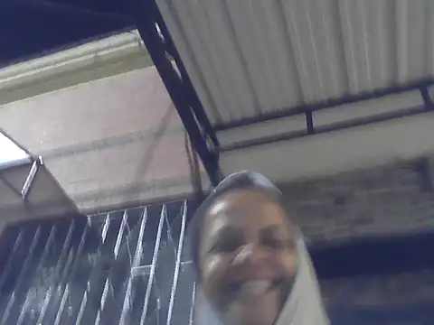 BayleyBanks online show from September 16, 2025, 3:29 am