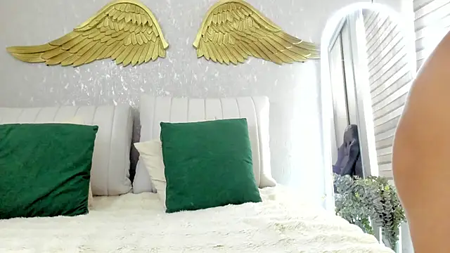 EmmaFerrary online show from July 12, 2026, 5:58 pm
