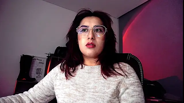 Snapshot of Scarlett_Sen chatting on September 12, 2025, 1:11 pm Scarlett Sen online show from September 12, 2025, 1:11 pm