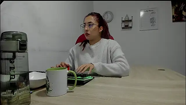 Snapshot of Scarlett_Sen chatting on February 15, 2025, 1:38 pm Scarlett Sen online show from February 15, 2025, 1:38 pm