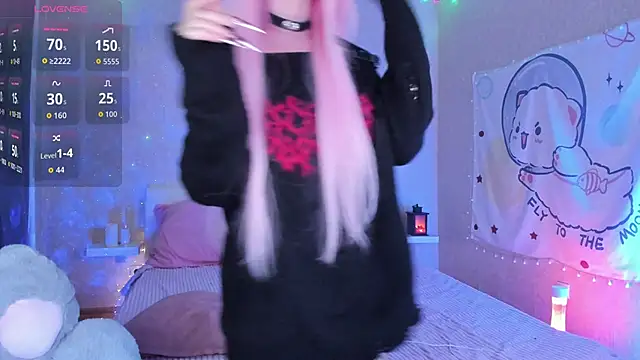 Snapshot of Misty_Shadow chatting on November 10, 2025, 9:20 pm Misty Shadow online show from November 10, 2025, 9:20 pm