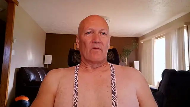 Snapshot of BasicAnt chatting on June 3, 2026, 1:34 pm BasicAnt online show from June 3, 2026, 1:34 pm