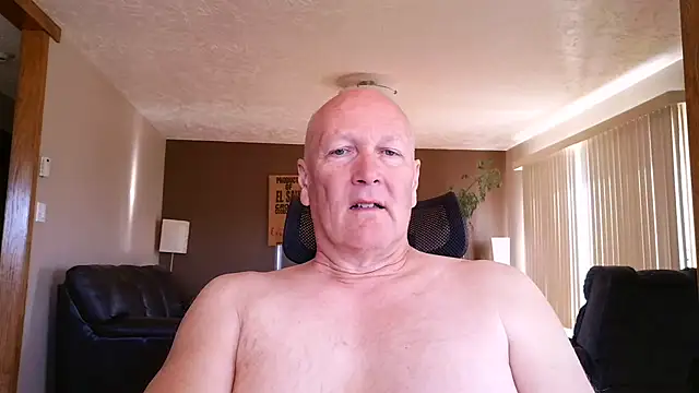 Snapshot of BasicAnt chatting on May 15, 2026, 2:26 pm BasicAnt online show from May 15, 2026, 2:26 pm
