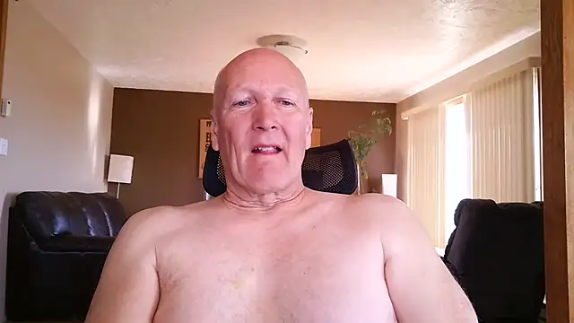 Snapshot of BasicAnt chatting on May 9, 2026, 2:42 pm BasicAnt online show from May 9, 2026, 2:42 pm