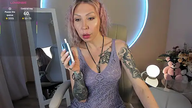 JessicaJane  online show from December 5, 2025, 7:07 am