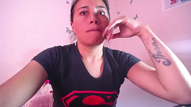 hanna girl21 online show from March 7, 2026, 8:25 pm