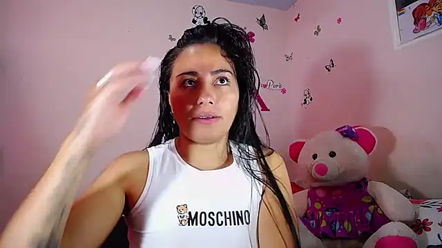 Snapshot of hanna_girl21 chatting on July 22, 2026, 6:43 pm hanna girl21 online show from July 22, 2026, 6:43 pm