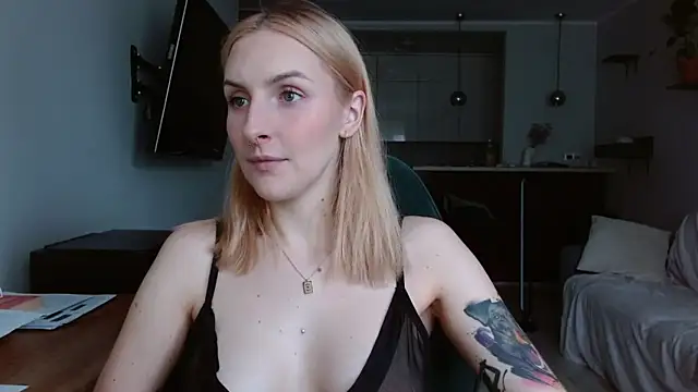 Snapshot of illusorycat chatting on November 17, 2025, 10:52 am illusorycat online show from November 17, 2025, 10:52 am